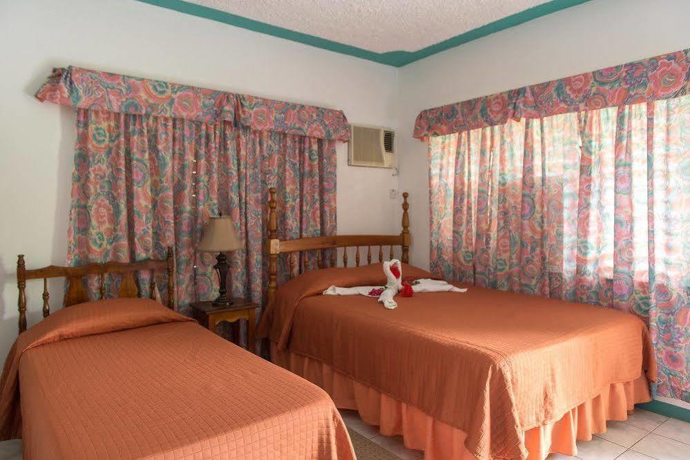 The Golden Sunset Hotel Negril Exterior photo